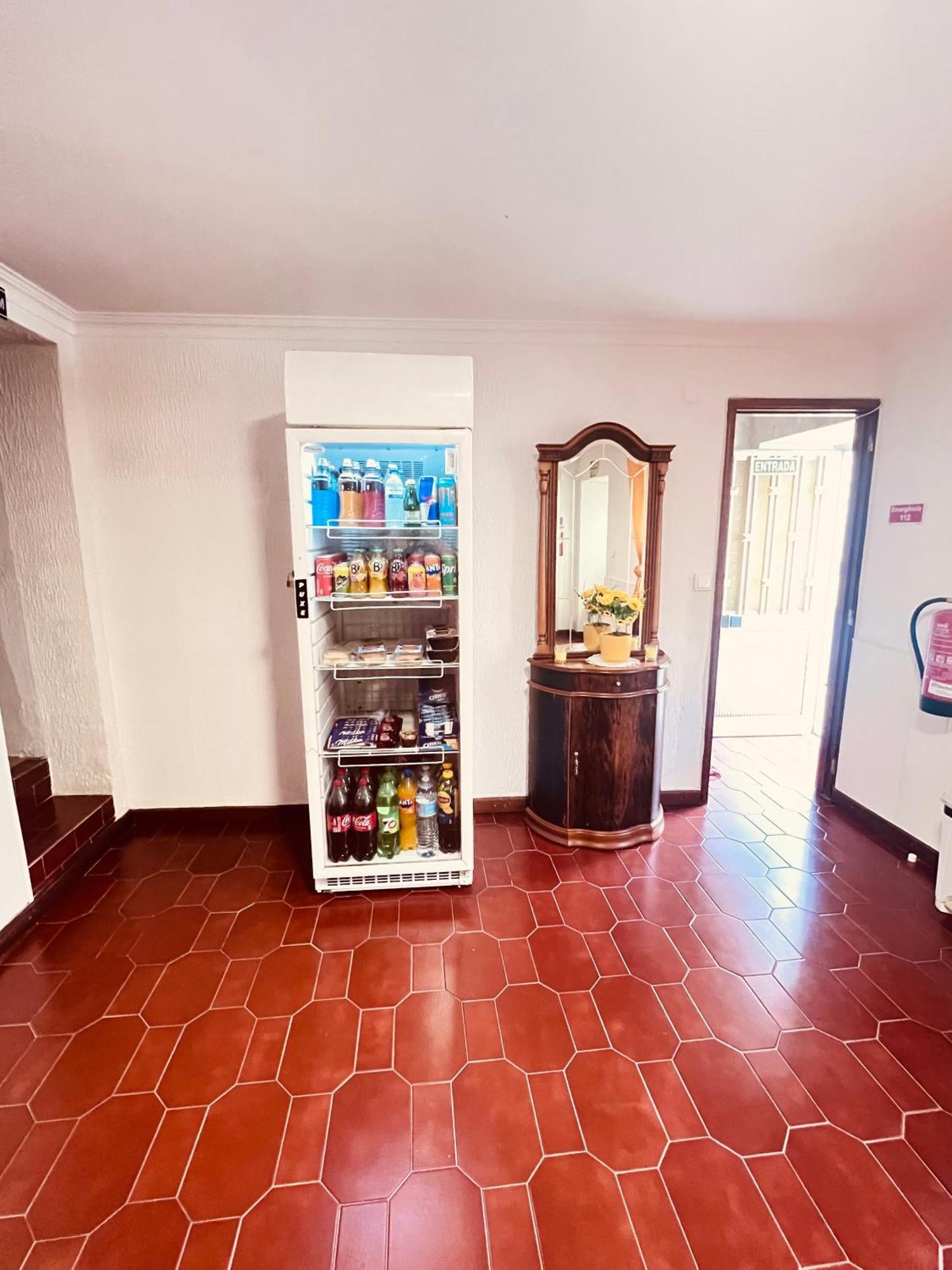 Hostel Golden Star Gião Екстериор снимка