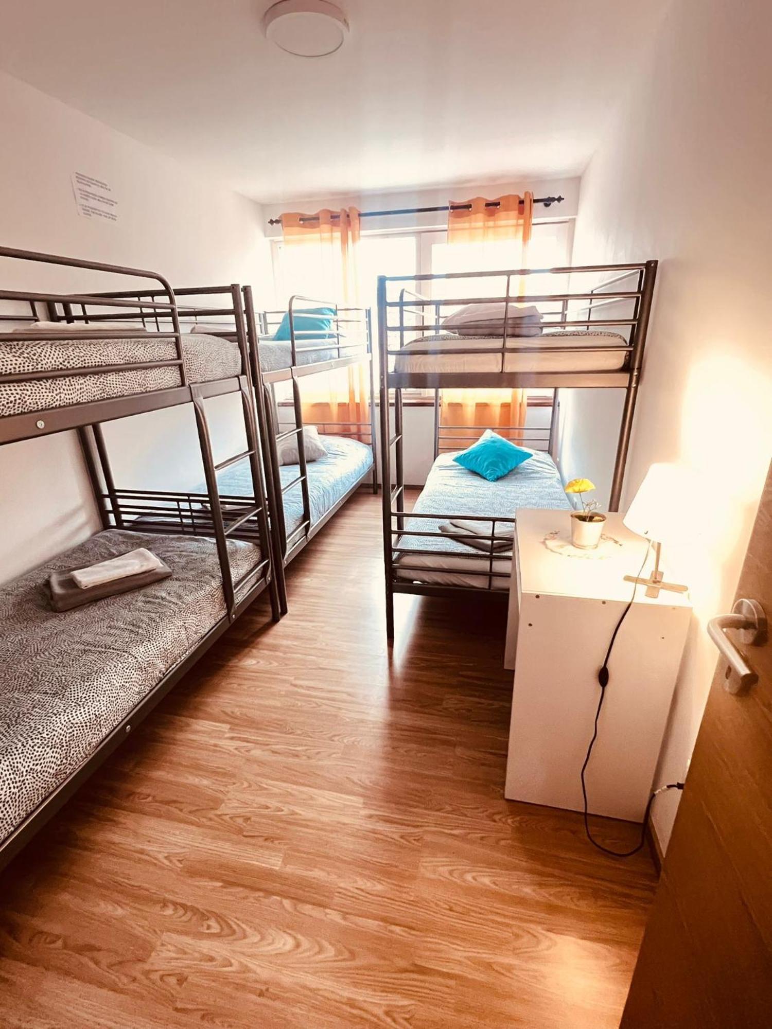 Hostel Golden Star Gião Екстериор снимка