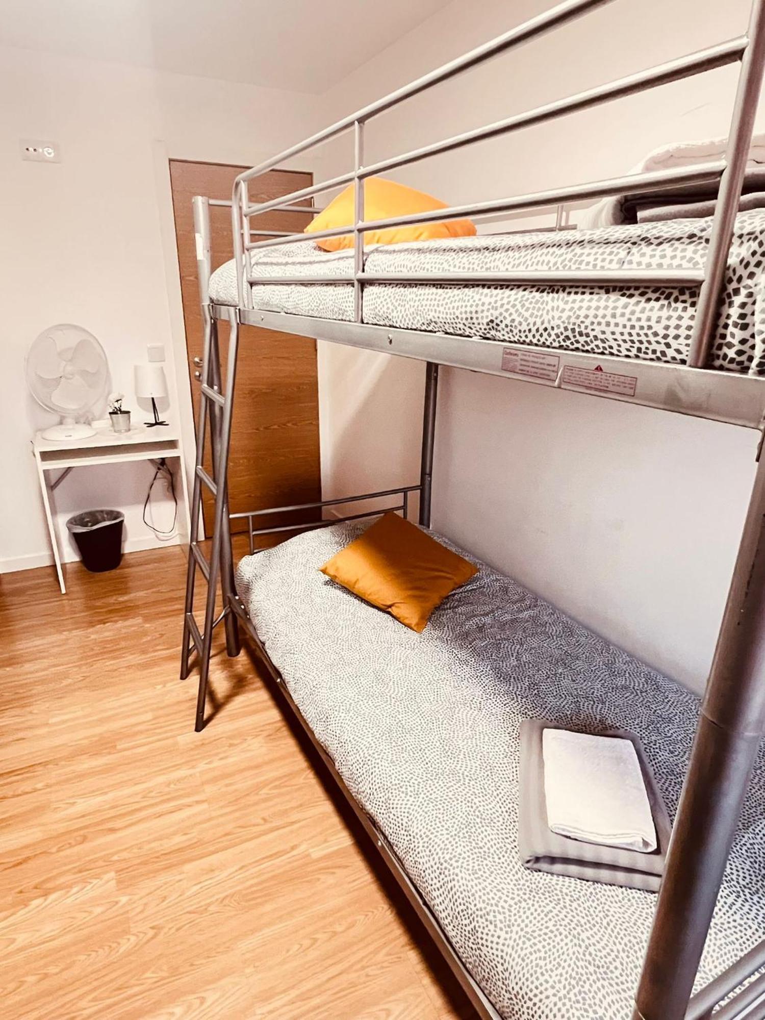 Hostel Golden Star Gião Екстериор снимка